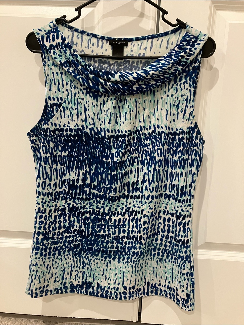 Ann Taylor Small Blue White Abstract Print Cowl Neck Sleeveless Blouse Top